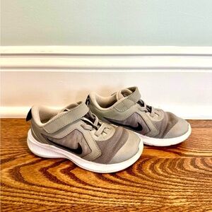 Gray and White Velcro Sneakers with Mesh Upper. Size 9